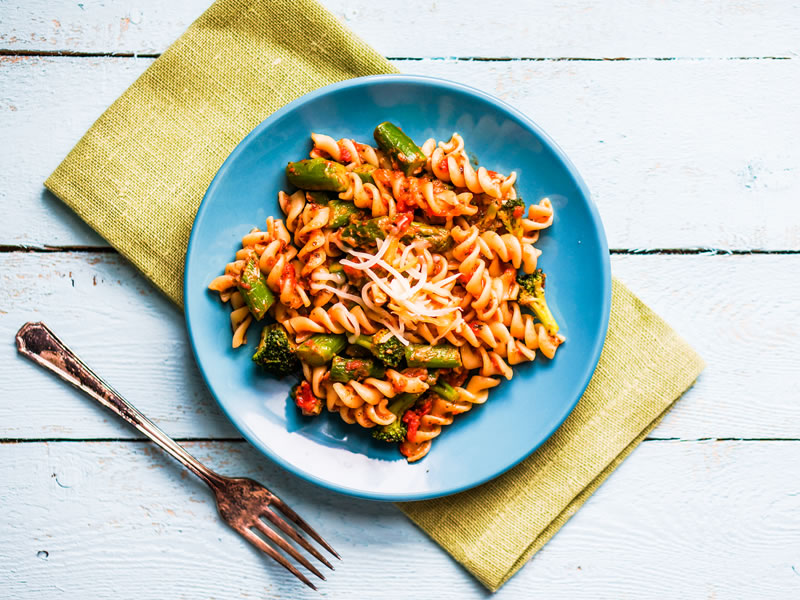 Fusilli s pikantnom salsom od rajčice