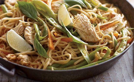 Piletina i domaći rezanci (visokoproteinsko jelo)