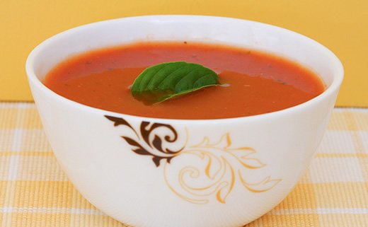 Juha od rajčice i bosiljka