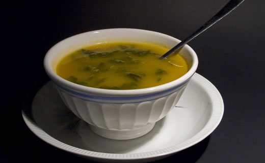 Pileća juha s rezancima