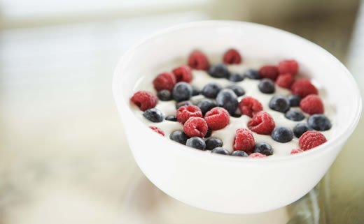 Voće s kremom od limete