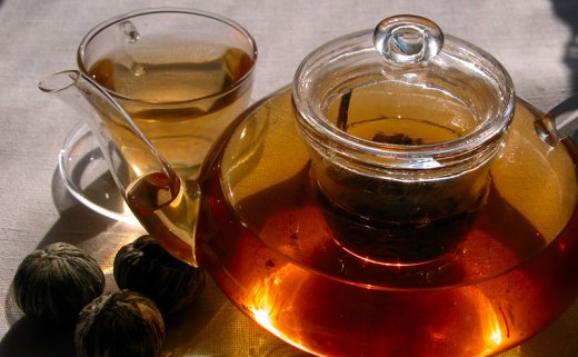 Napitak od zelenog čaja i jabuka