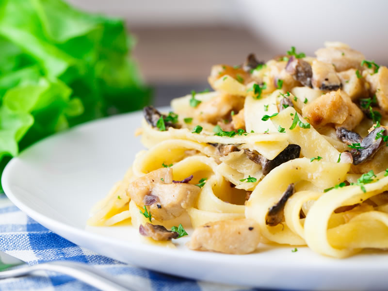 Dimljena šunka s linguine tjesteninom