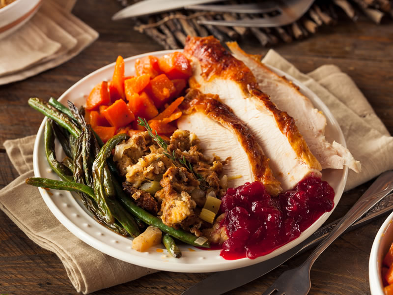 Svinjski fileti s jabukama i kupinama