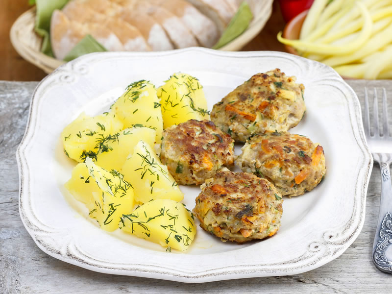 Pureći burgeri omotani slaninom