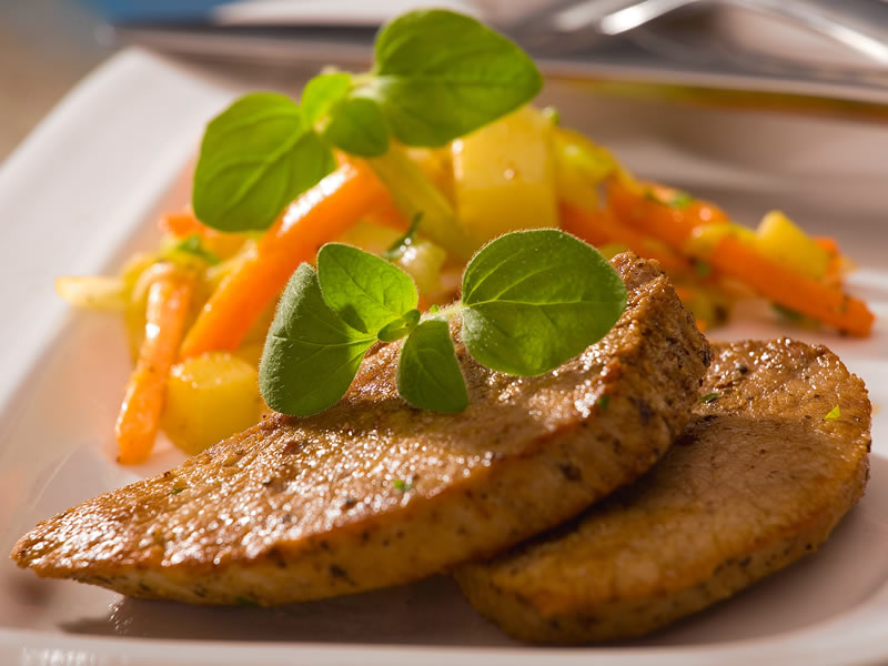 Teleće šnicle u marinadi od češnjaka