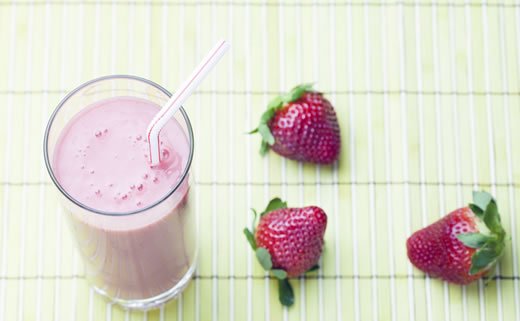 Smoothie od banane i jagoda