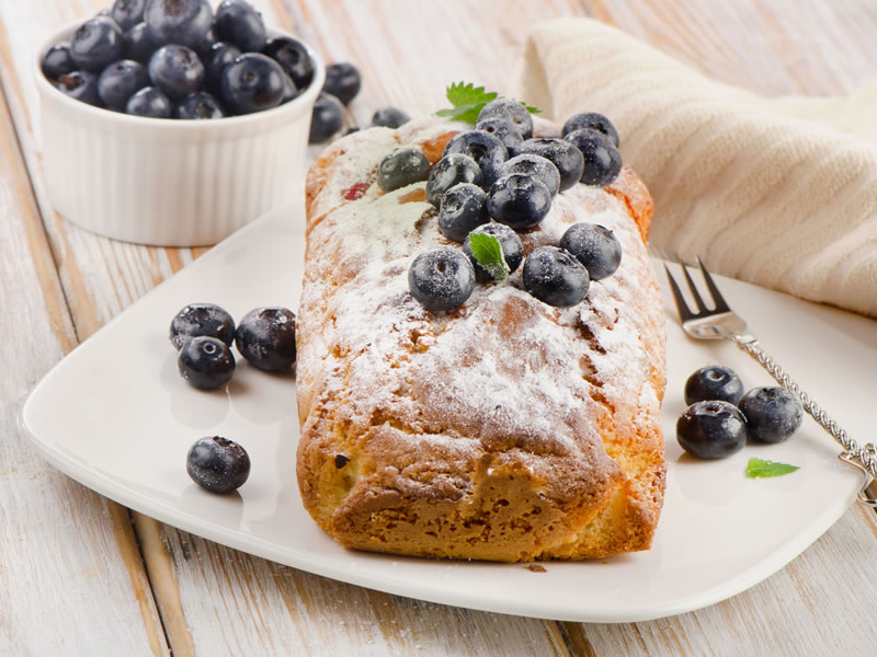 Kolač od jabuka s grožđicama