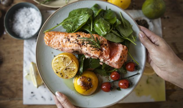 Losos punjen špinatom