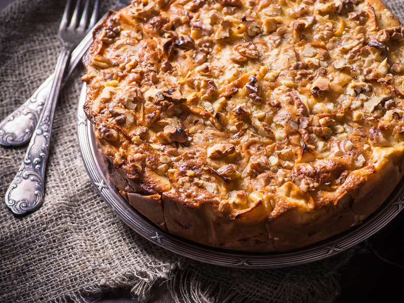 Torta s jabukama i kokosom