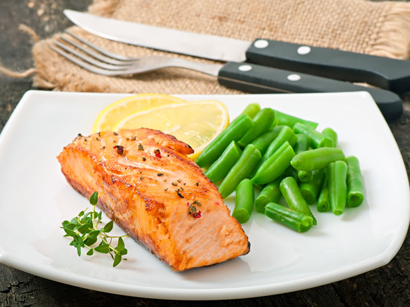 Zapečeni losos s povrćem