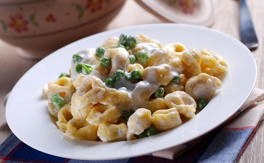 Tjestenina s graškom i pršutom