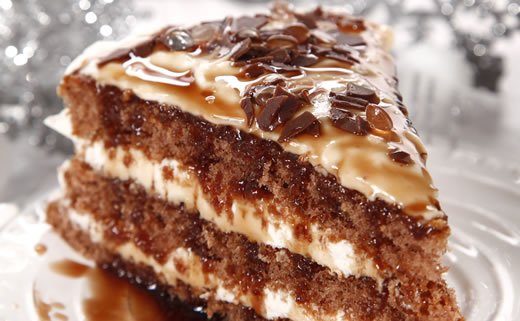 Čokoladna torta s maslacem od kikirikija