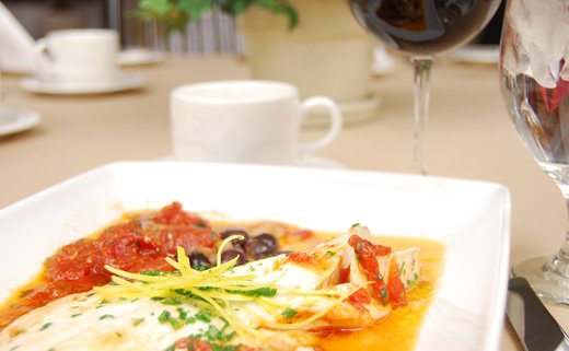 Bakalar u umaku s rotkvicama