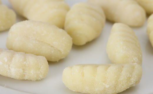 Bijeli umak s njokima