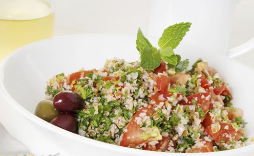 Kus kus s grožđicama i bademima