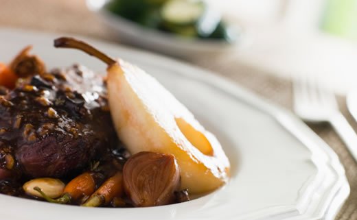 Tople kruške s kremastim umakom