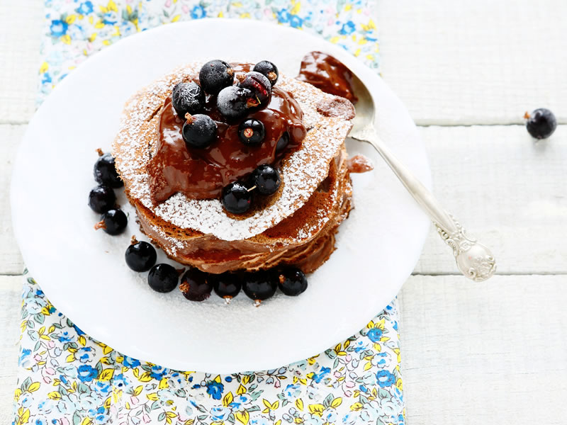 Palačinke s borovnicama i šlagom