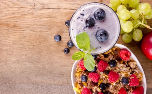 Smoothie od đumbira i borovnica