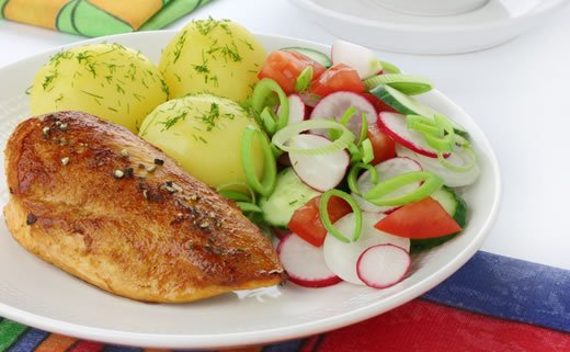 Pileća prsa s bademima