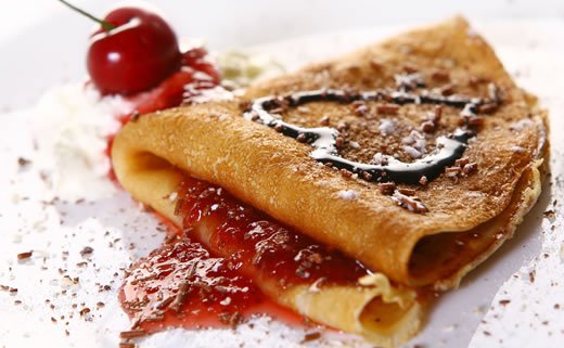 Palačinke s ricotta sirom i voćem