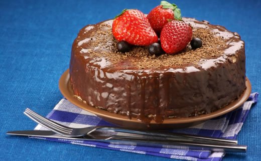 Čokoladna torta s jagodama
