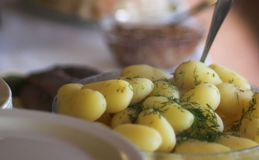 Njoki sa špinatom i pinjolima