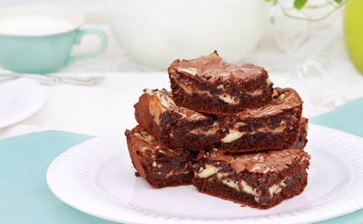 Čokoladni kolač sa sirom i malinama