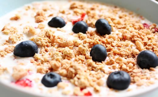 Voćni doručak s orasima