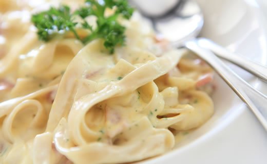 Tjestenina s pestom od oraha