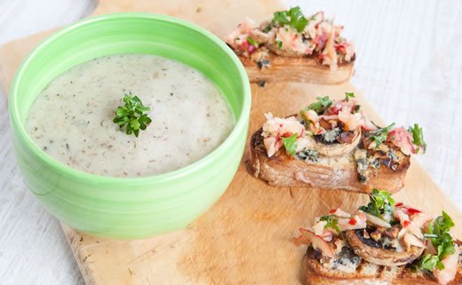 Juha od graška i badema