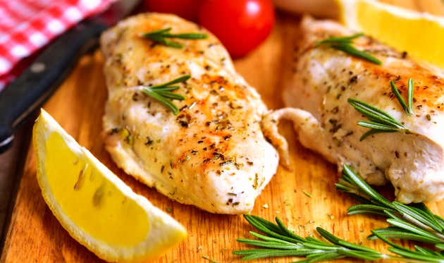 Zapečena pileća prsa s limunom