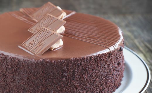 Čokoladna mousse torta