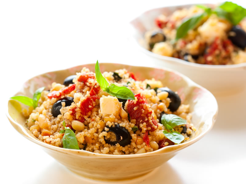 Quinoa s bademima i feta sirom