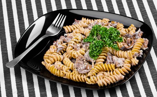 Tjestenina s feta sirom i piletinom