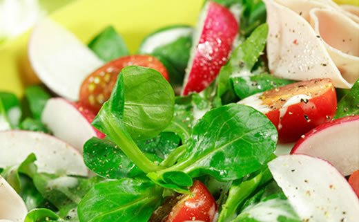 Salata od slanutka i kelja