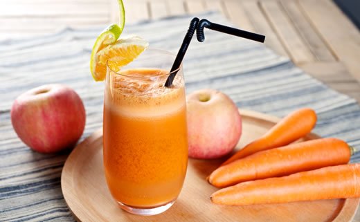 Sok od mrkve, jabuke i đumbira