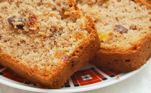 Kruh od banane i orašastih plodova