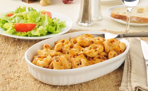 Pečeni makaroni u umaku od rajčice