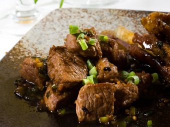 Slatko kisela svinjetina s ananasom