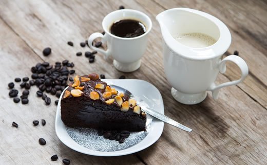 Čokoladna torta sa slanom glazurom