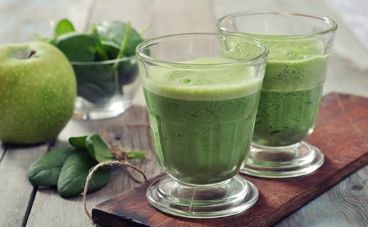 Smoothie od jabuke i kokosovog ulja