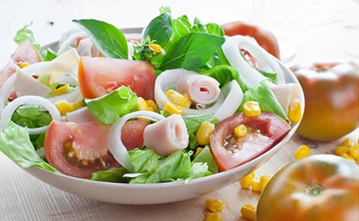 Salata od kukuruza i graška