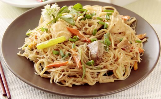 Špageti s tofuom u umaku od soje