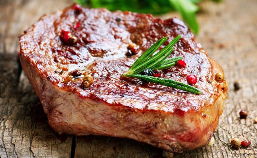 Svinjski kotleti u umaku od borovnica