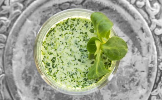 Smoothie od špinata, đumbira i chia sjemenki