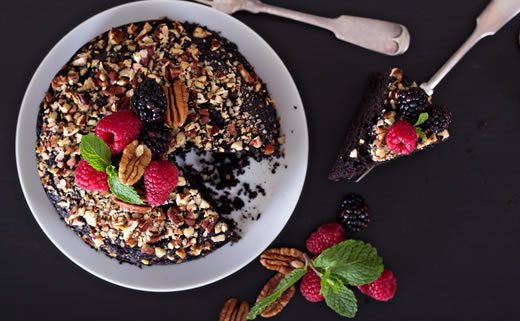 Kolač od oraha i brusnica