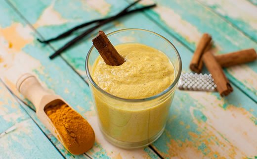 Smoothie od manga i banane