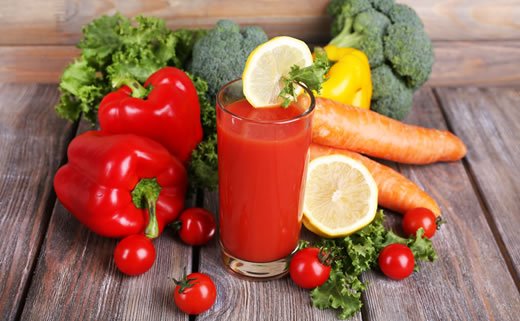 Smoothie od mrkve, rajčice i crvene paprike