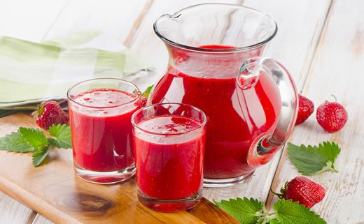 Smoothie od rabarbare i jagoda